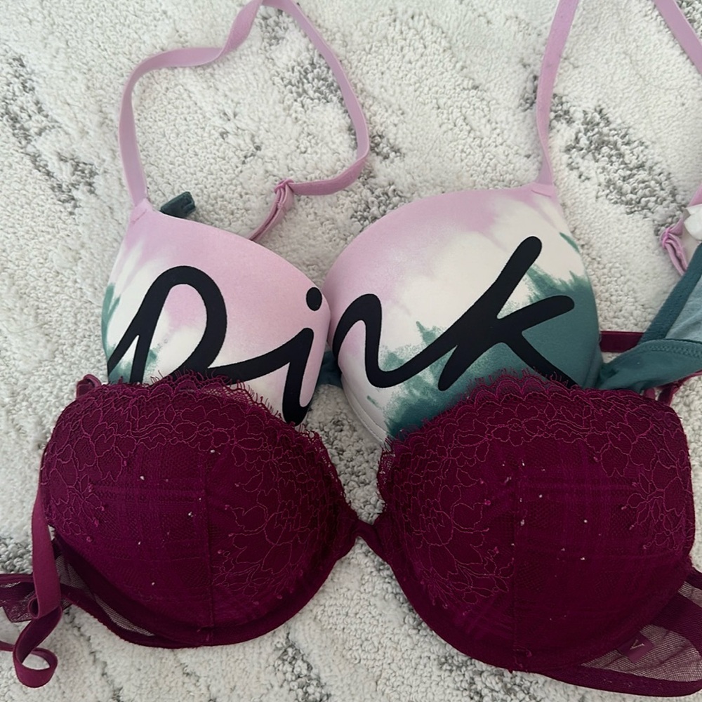 2 Set 32C Victoria secret bras